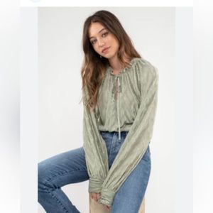 Blu Pepper Shimmer Peasant Blouse Size Small